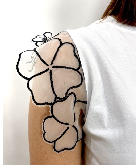 CAMISETA FLOR